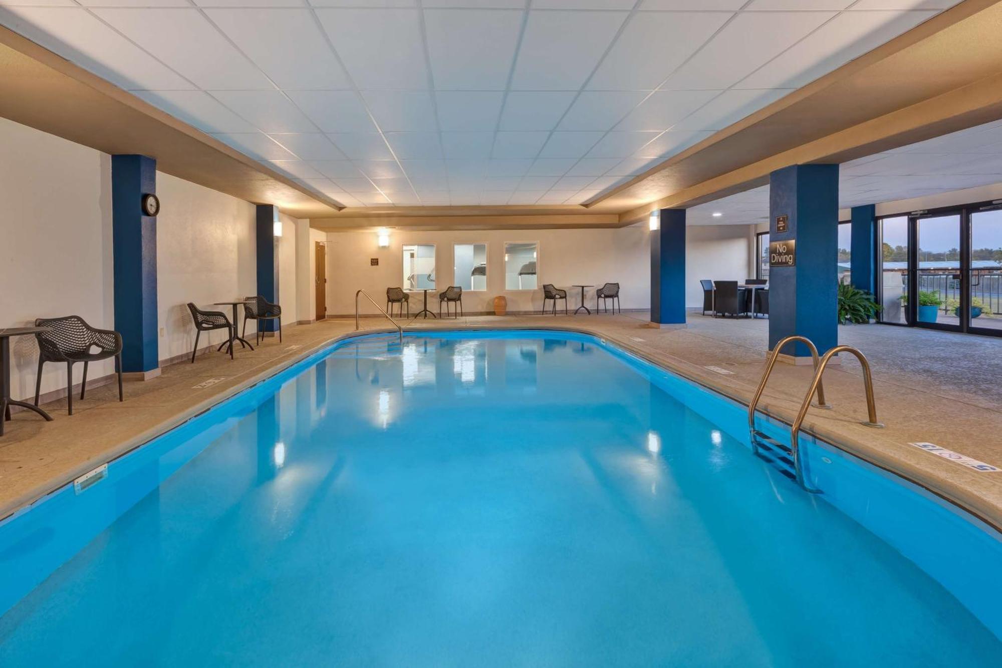 Hampton Inn Princeton Buitenkant foto